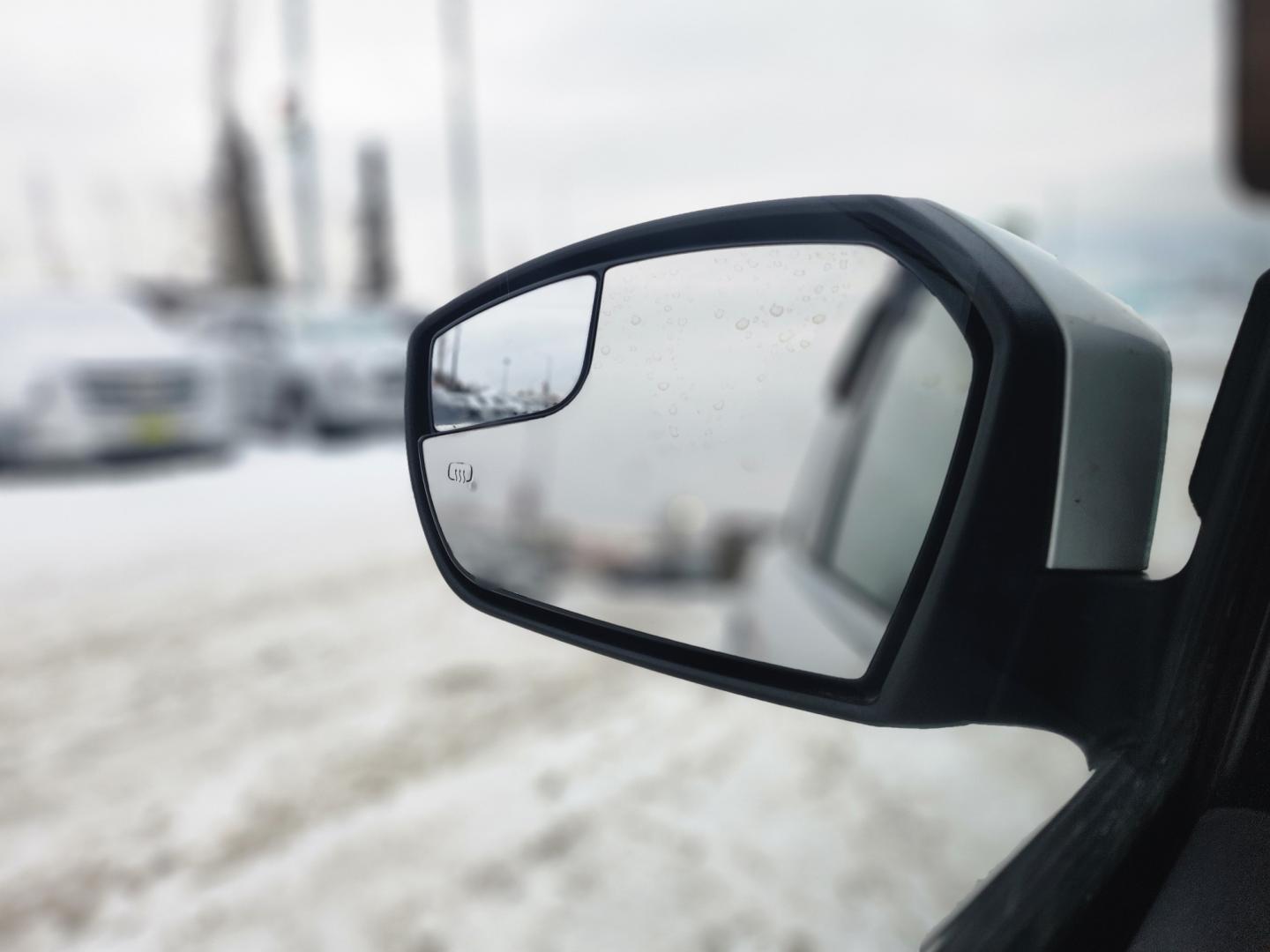 2019 White /BLACK Ford Escape SEL 4WD (1FMCU9HDXKU) with an 1.5L L4 DOHC 16V engine, 6A transmission, located at 1960 Industrial Drive, Wasilla, 99654, (907) 274-2277, 61.573475, -149.400146 - Photo#20